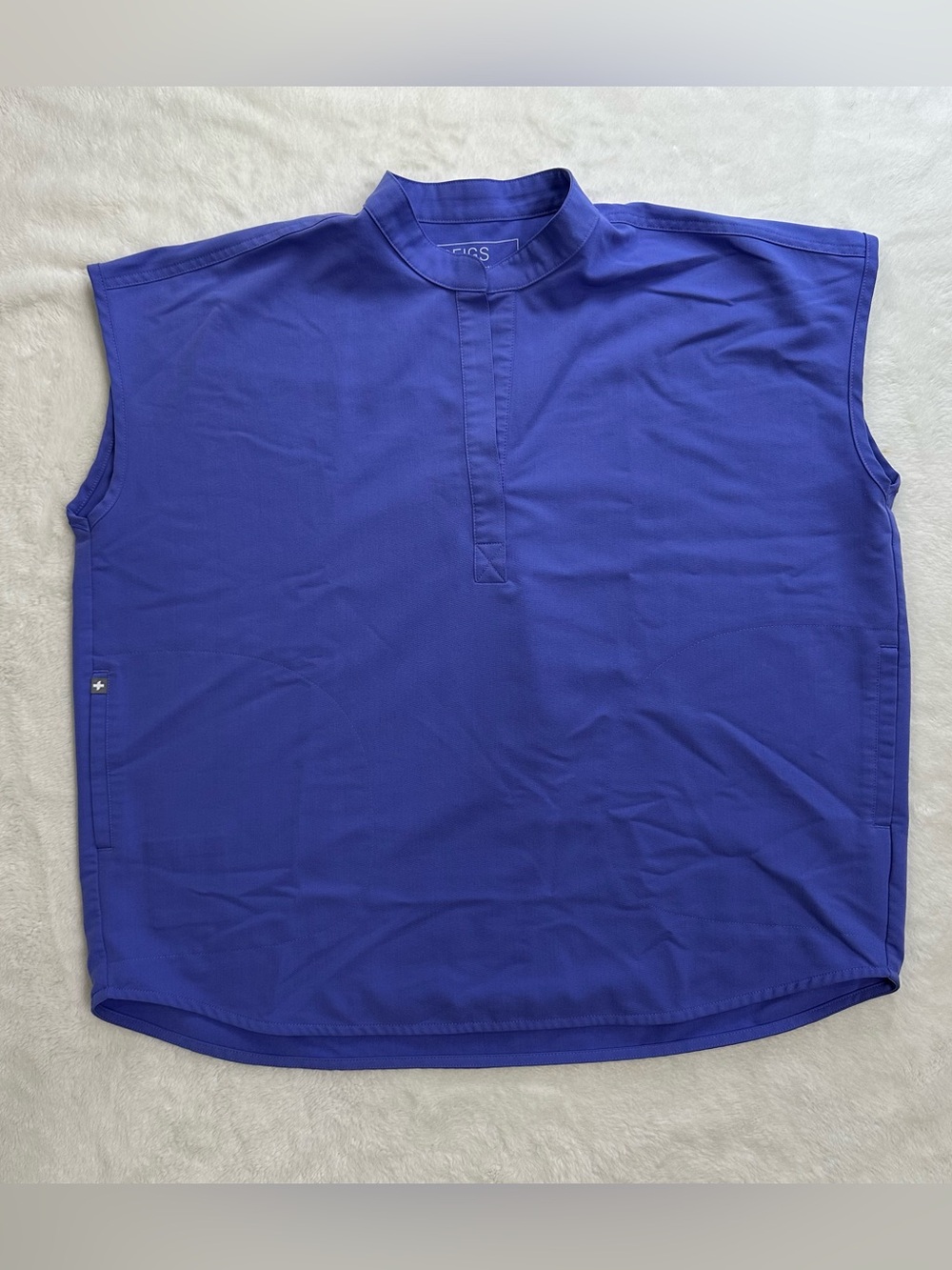 FIGS Purple Pulse Rafaela Oversized Scrub Top Size Large Mandarin Collar